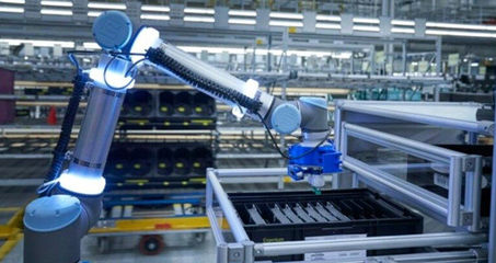 宝马和英伟达合作使用AI训练物流机器人分拣汽车零件